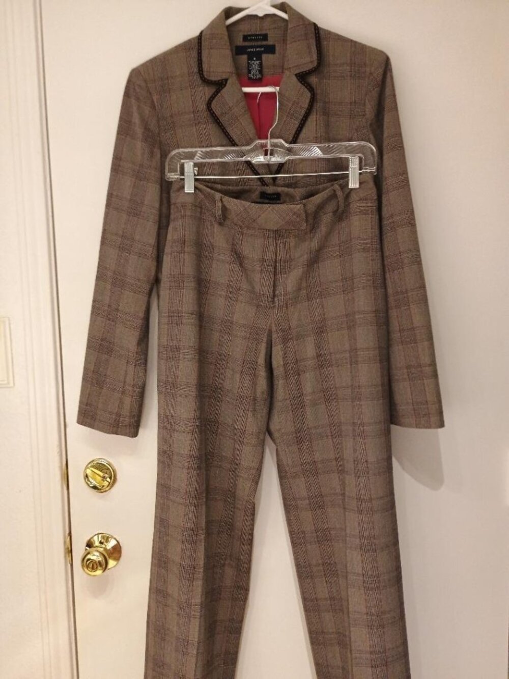 Jones Wear Stretch Suite